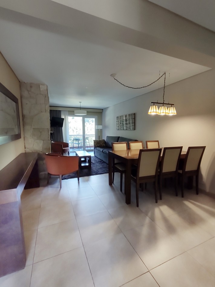 Departamento amoblado en Village Condo, Villa Catedral edif con spa, piscina cubierta gimnasio, jacuzzi. En venta apto turismo. Bariloche