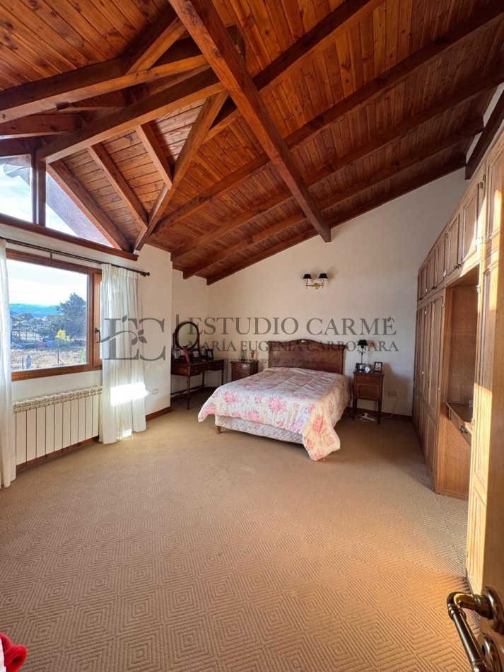 Casa 6 amb + amplio quincho o depto con garage en Dina Huapi a 15 km de Bariloche zona residencial jardin
