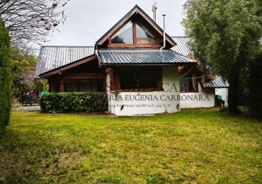 Casa 4 ambientes km.13 a 200m del lago y 100m de Bustillo en alquiler permanente Bariloche 