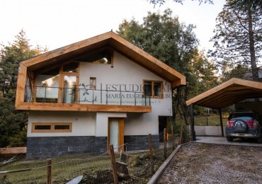Casa 3 dormitorios + playroom en Pinar del Lago Bariloche 